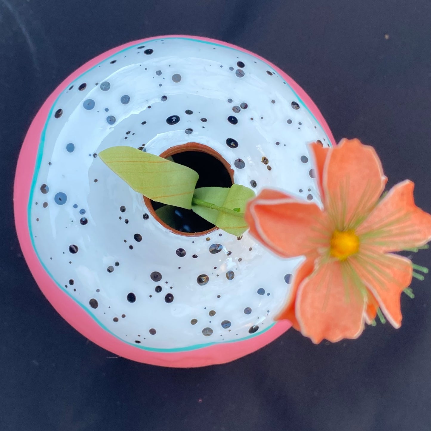 Modern Artifact Ceramic Frosted Donut With Sprinkles Vase